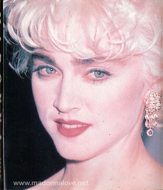 1990 Madonna minibook (Robert Hale) - Country unknown - ISBN 0-780709 054863