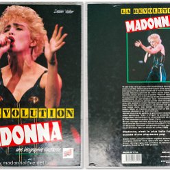 1989 Madonna la revolution (une biographie illustree) (Debbi Voller) - France - Barcode 9782908070002