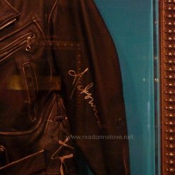 Hard Rock Cafe - London (2)