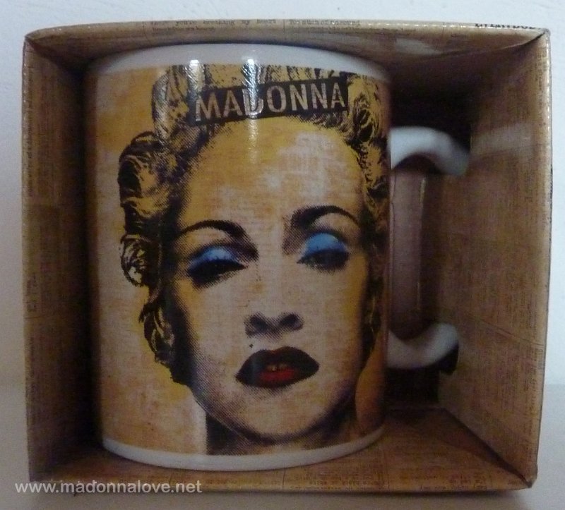 2010 - Official Celebration mug cardbox