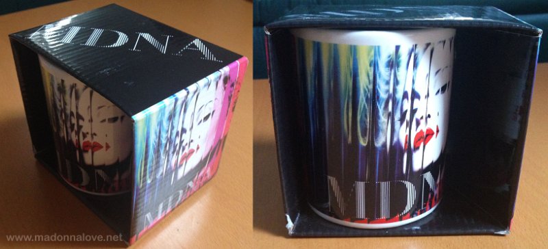 2012 - Official MDNA mug cardbox