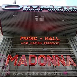 MDNA Tour Olympia Hall Paris (1)