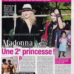 2010 - April - Public - France - Madonna une 2 princesse!