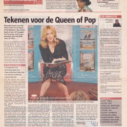 2005 - June - Metro - Holland - Tekenen voor de Queen of pop